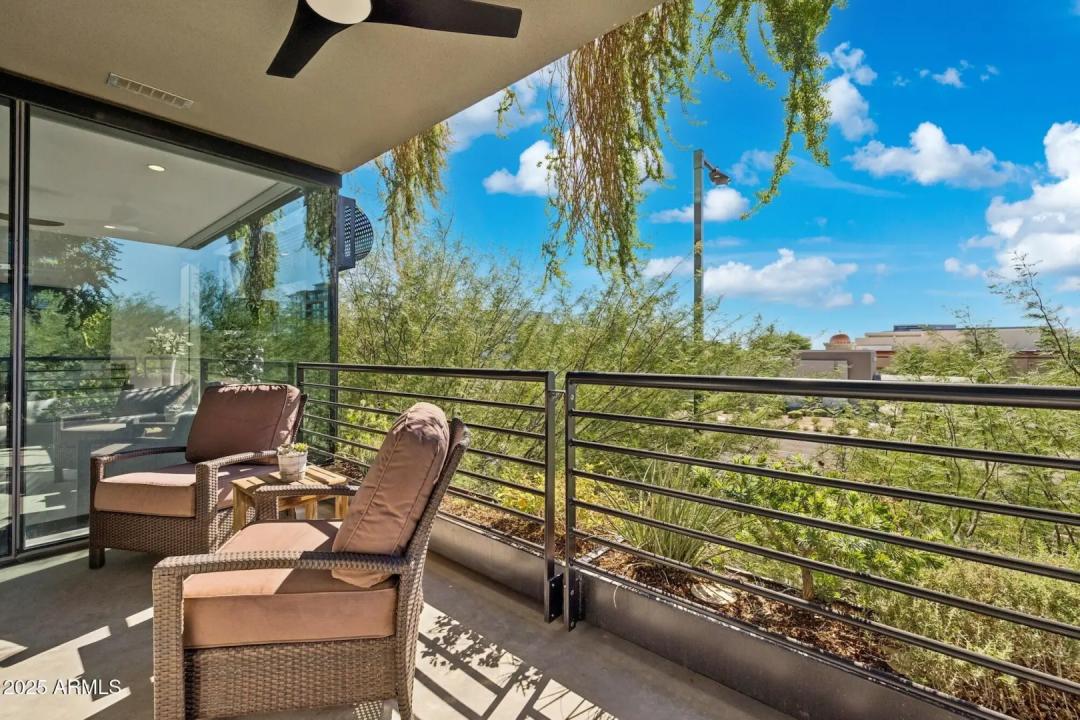 Real Estate Picture 17