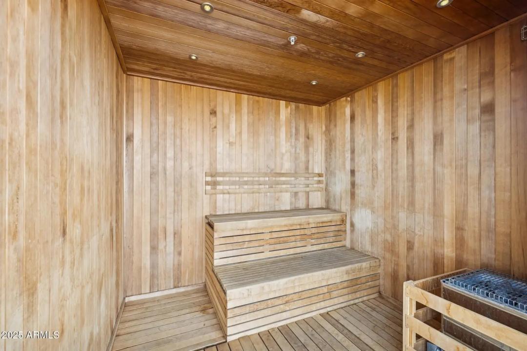 Real Estate Picture 43