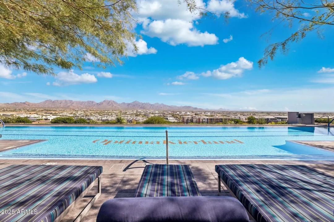 Real Estate Picture 50