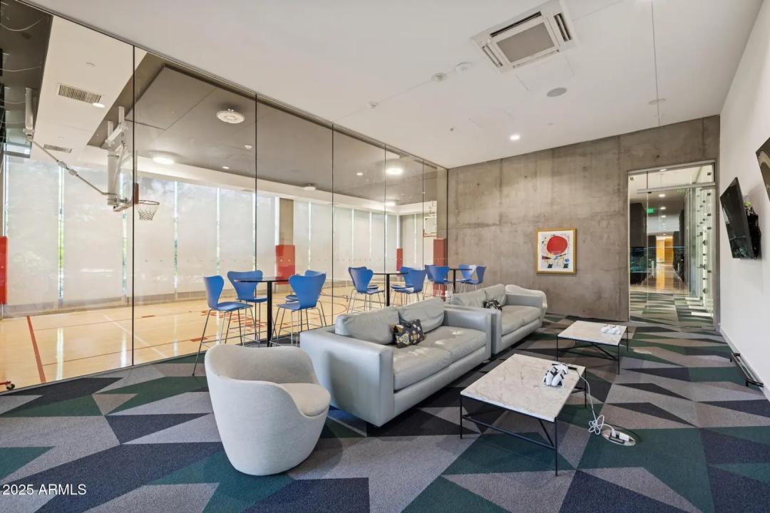 Real Estate Picture 60