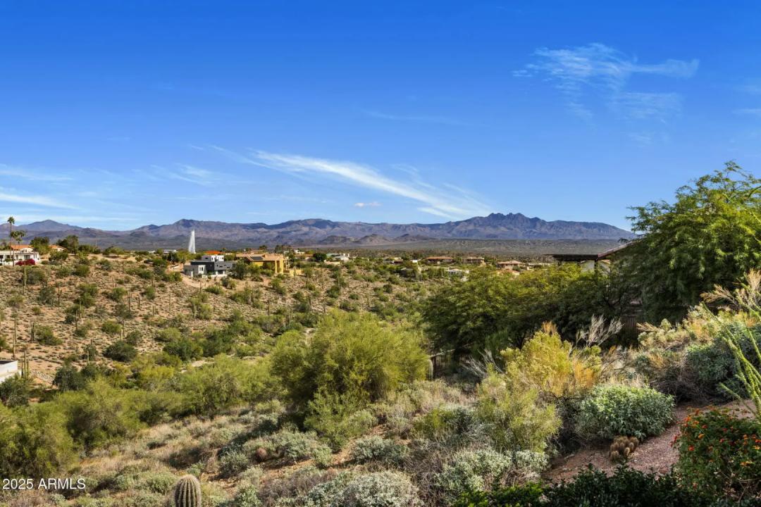 Real Estate Picture 3