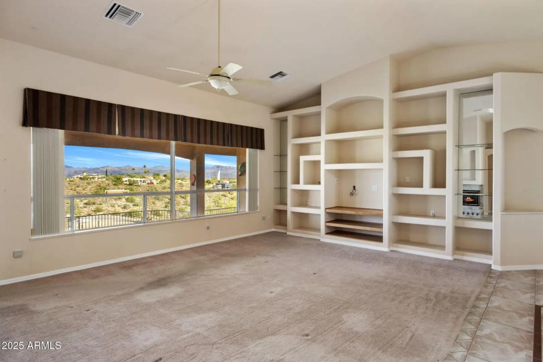 Real Estate Picture 5