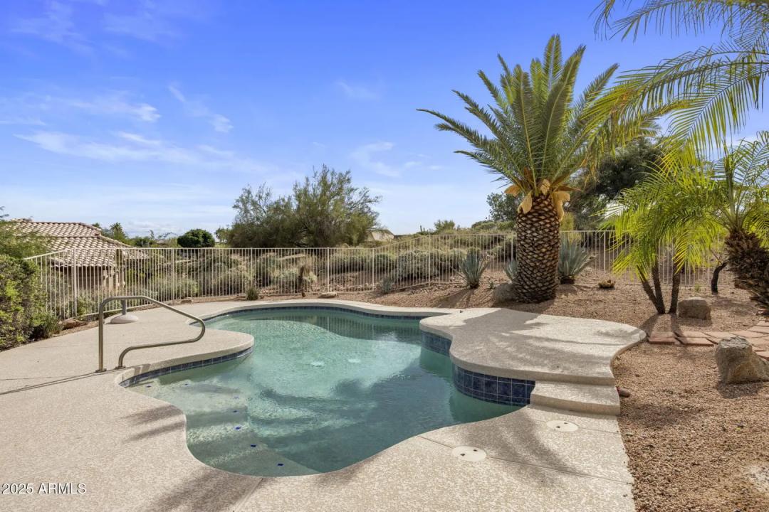 Real Estate Picture 24