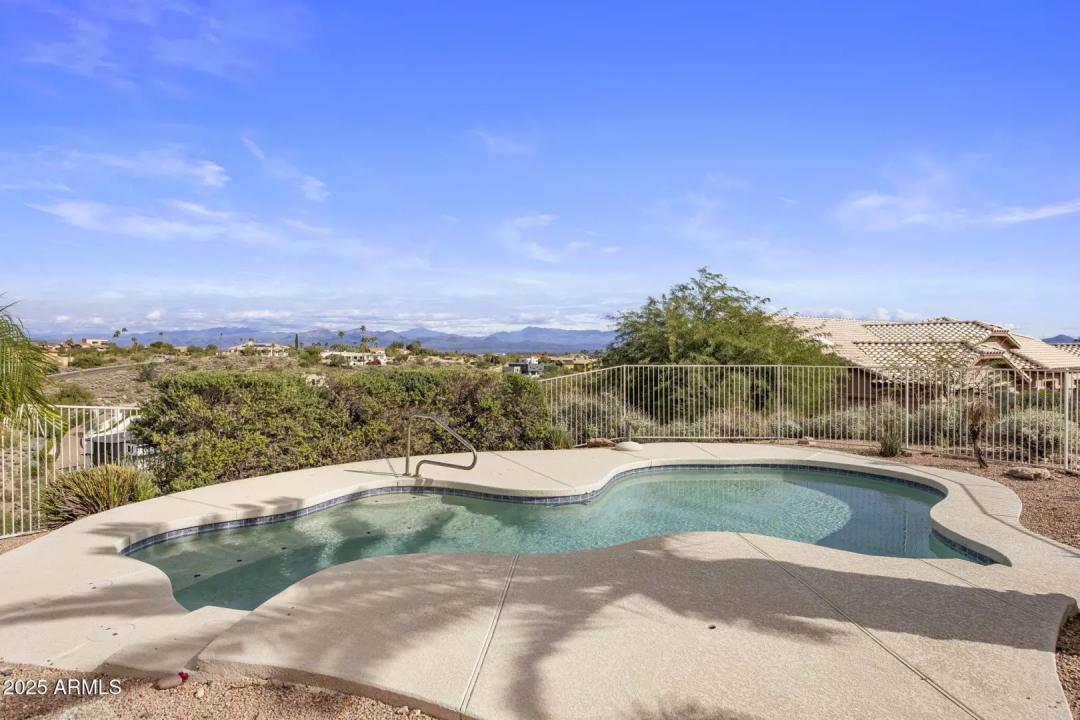 Real Estate Picture 25