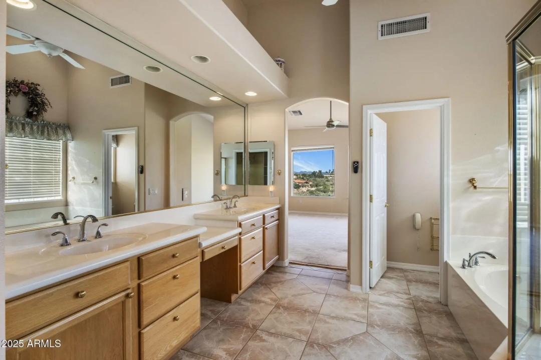 Real Estate Picture 13