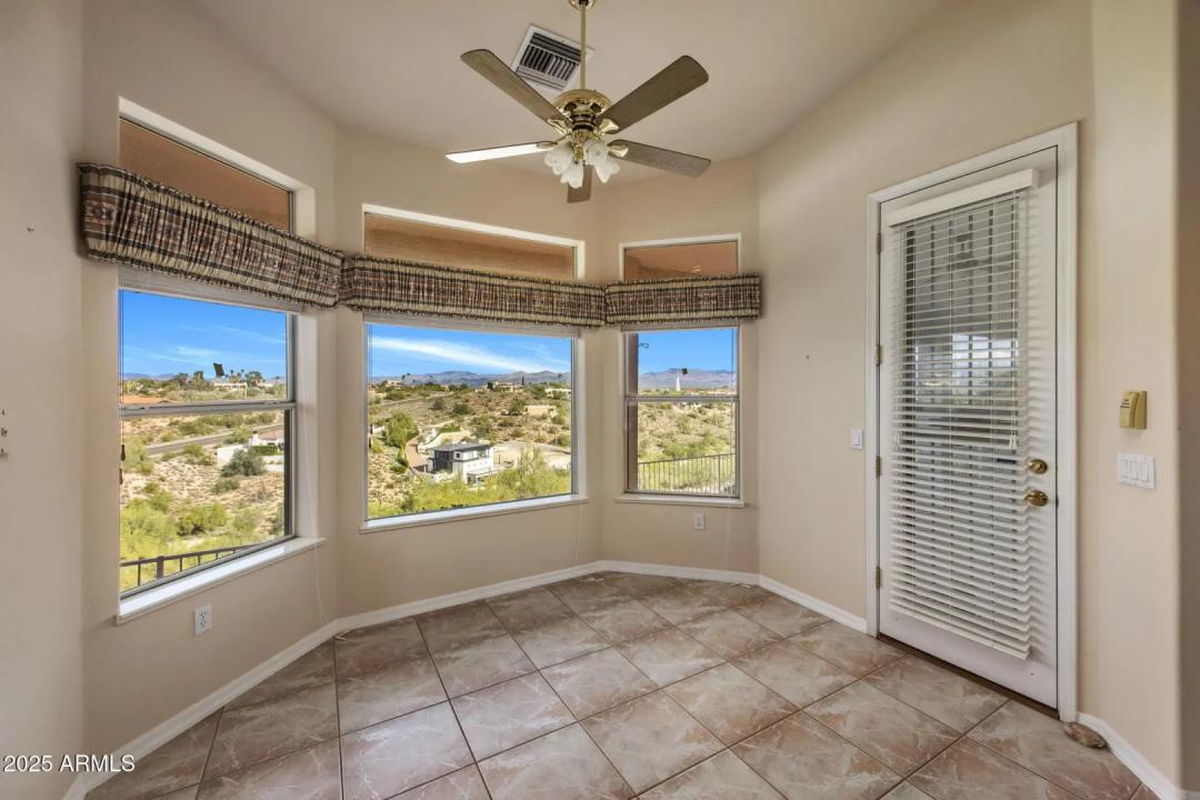 Real Estate Picture 9