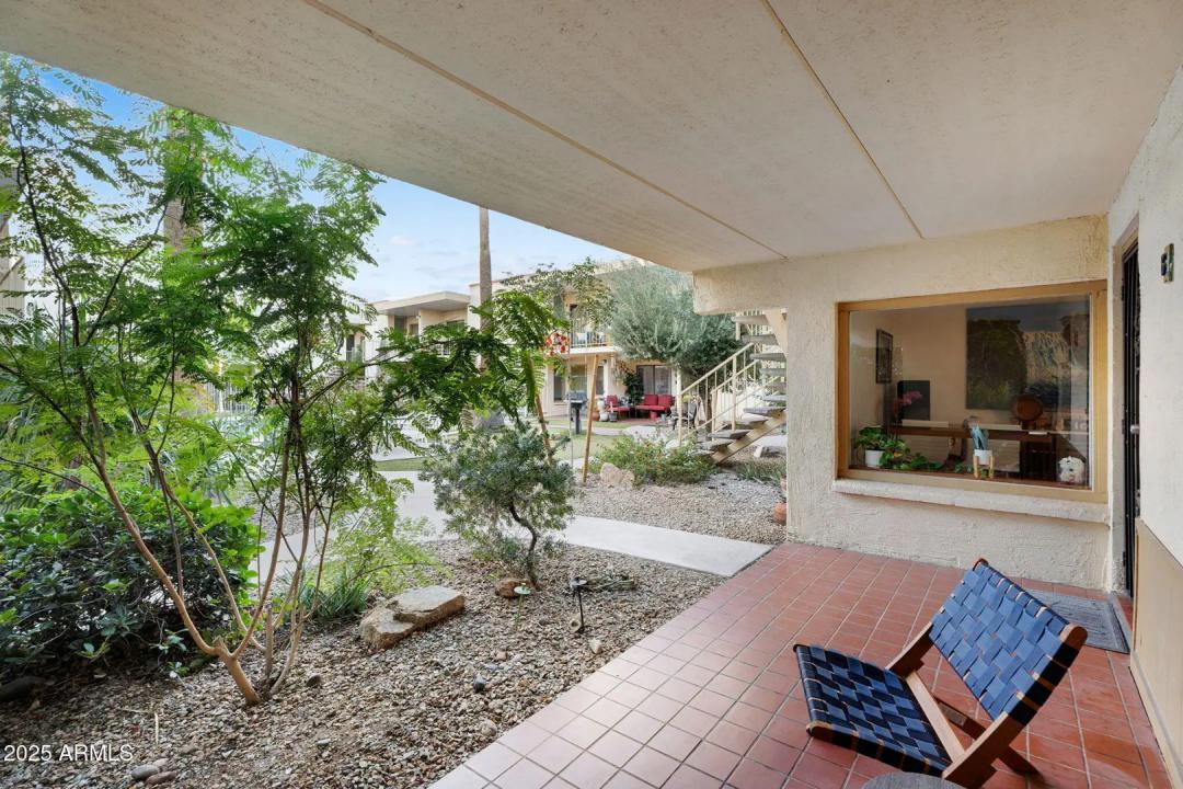 Real Estate Picture 3