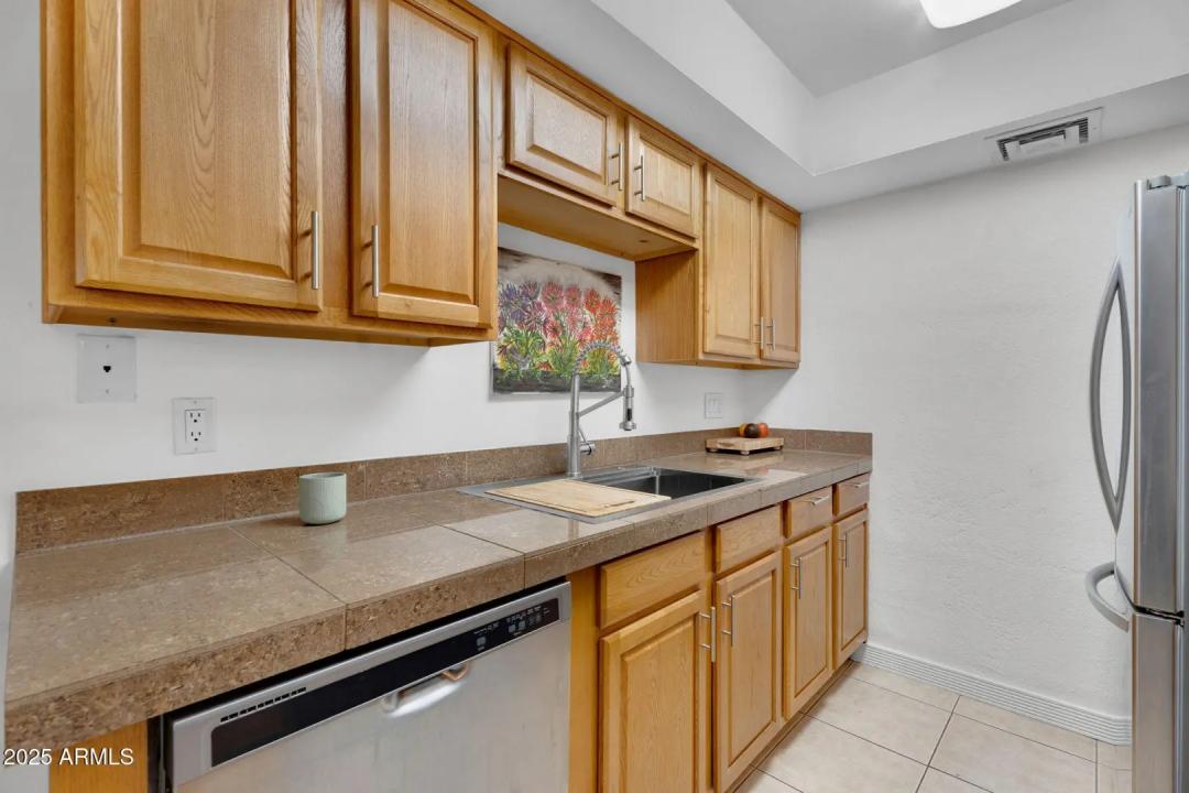 Real Estate Picture 6