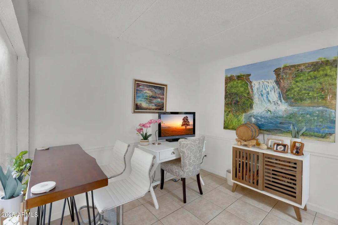 Real Estate Picture 10