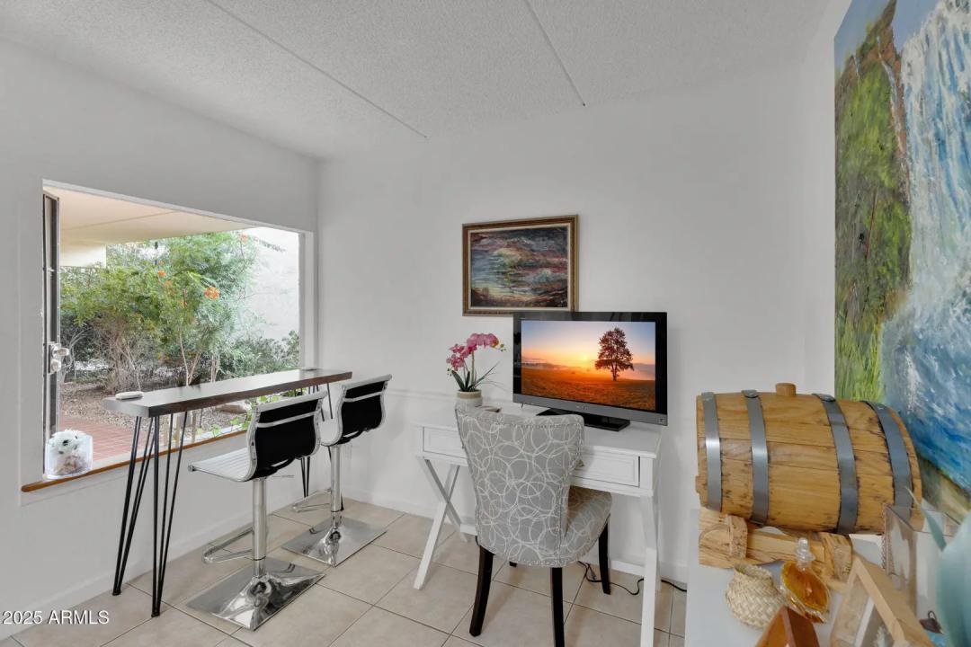 Real Estate Picture 9