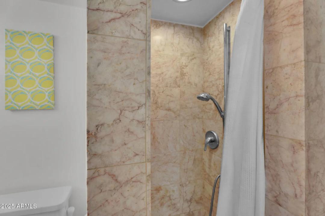 Real Estate Picture 15