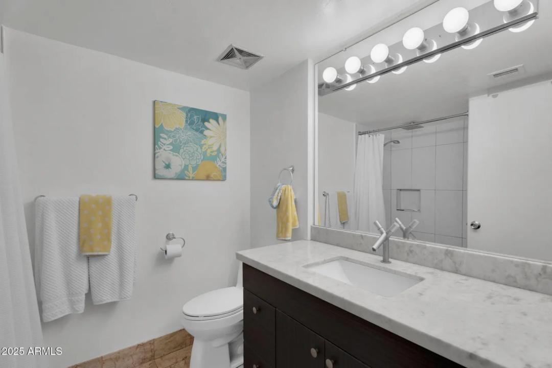 Real Estate Picture 18