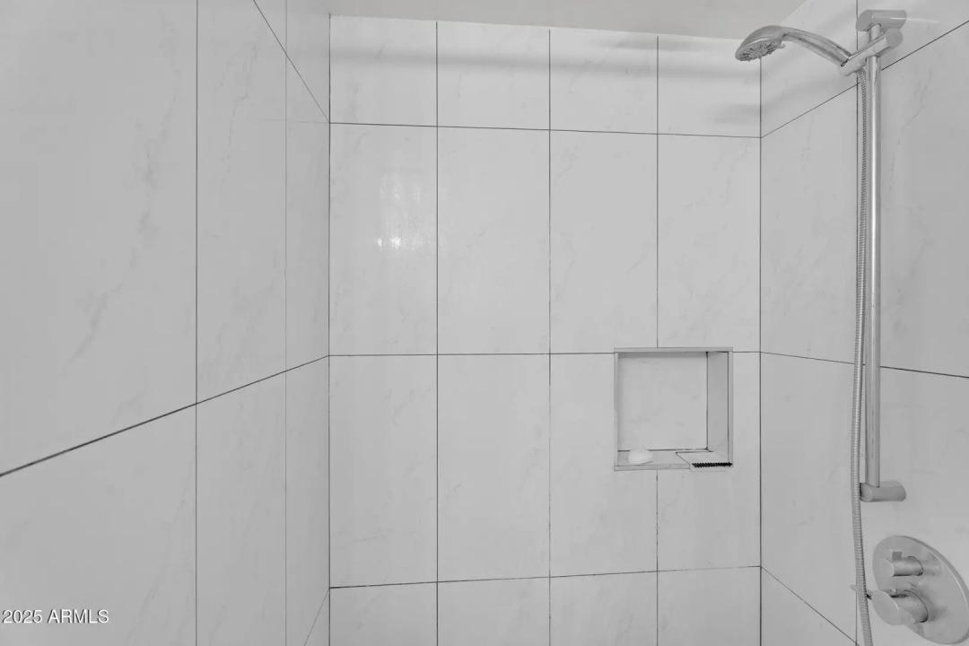 Real Estate Picture 19