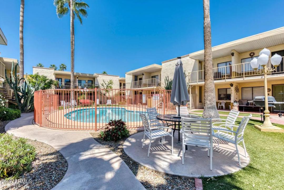 Real Estate Picture 23