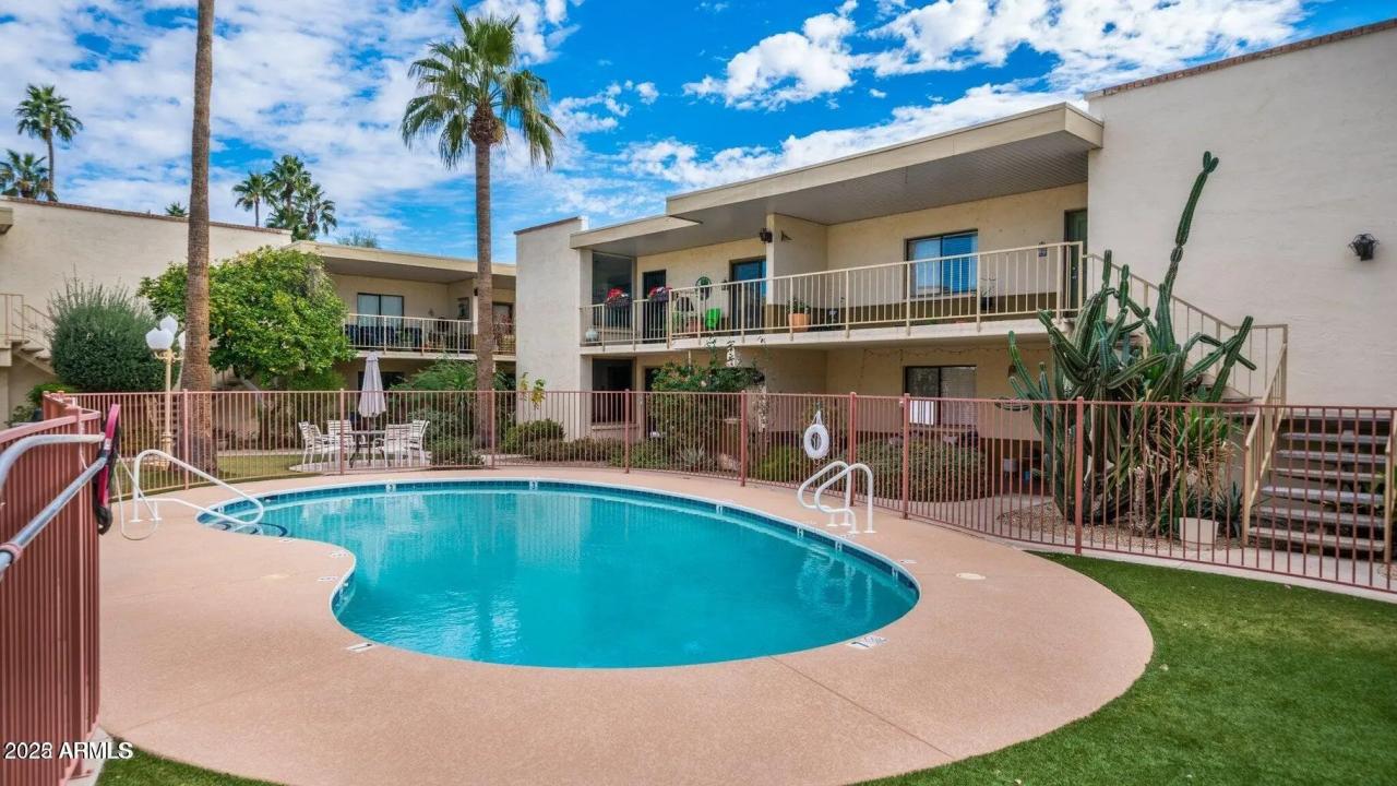 Real Estate Picture 24