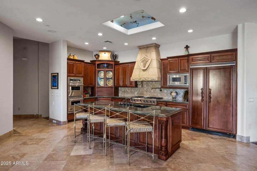 Real Estate Picture 22