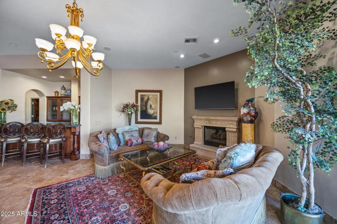 Real Estate Picture 30