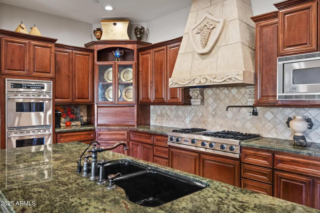 Real Estate Picture 20