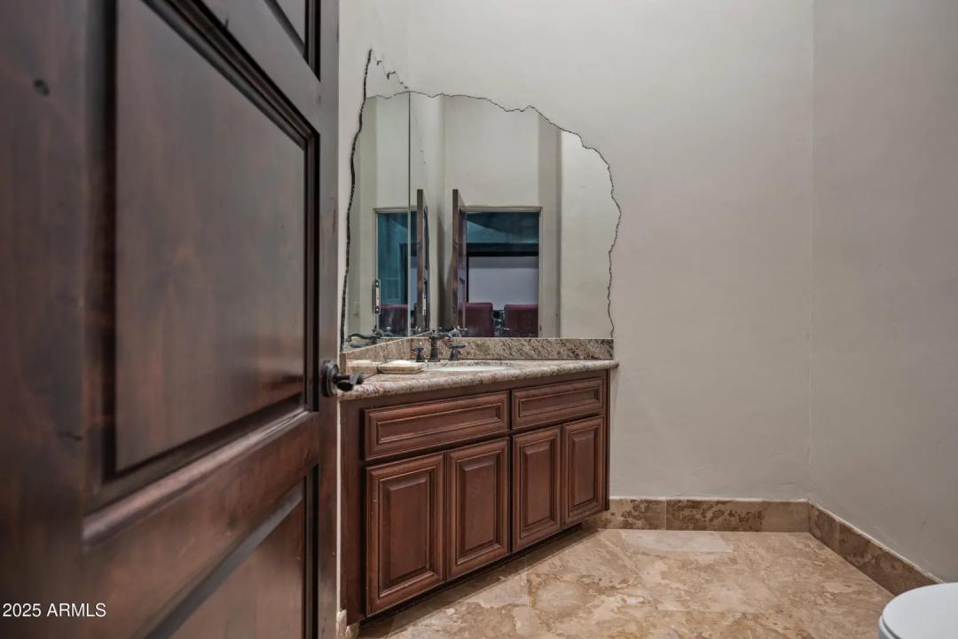 Real Estate Picture 48