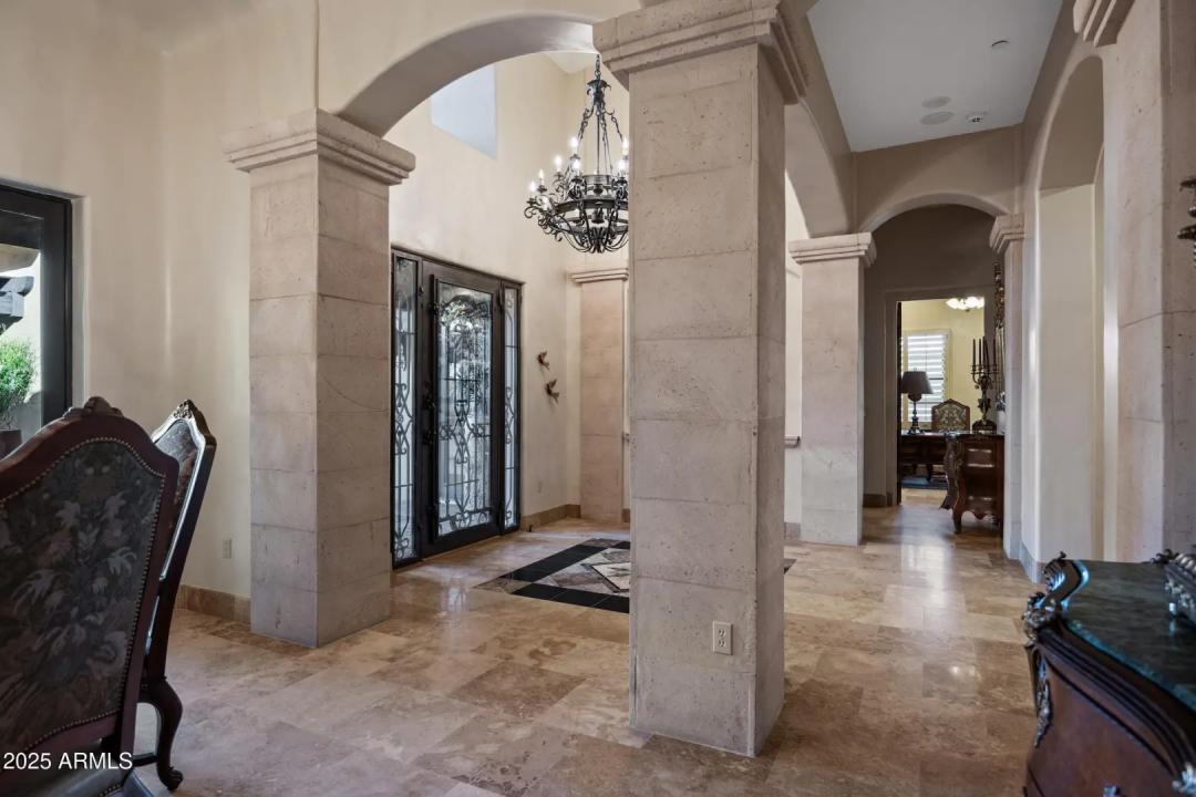 Real Estate Picture 18