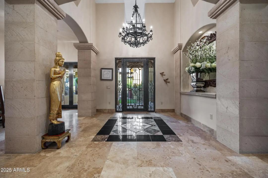 Real Estate Picture 17
