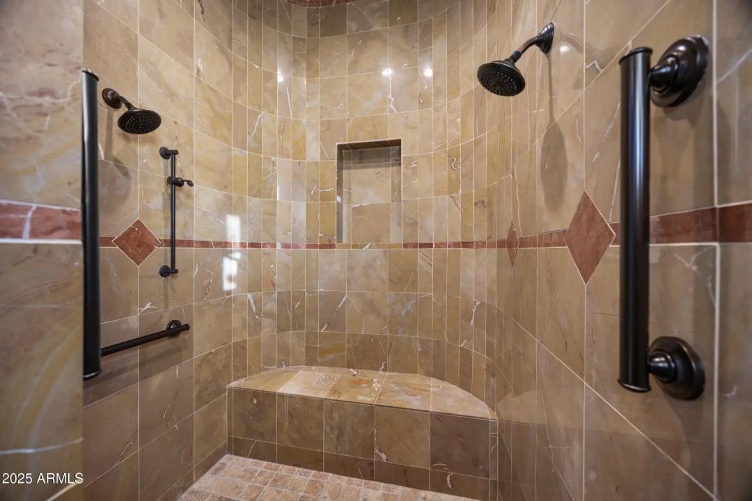 Real Estate Picture 43