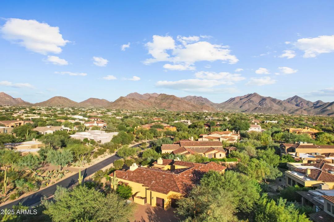 Real Estate Picture 7