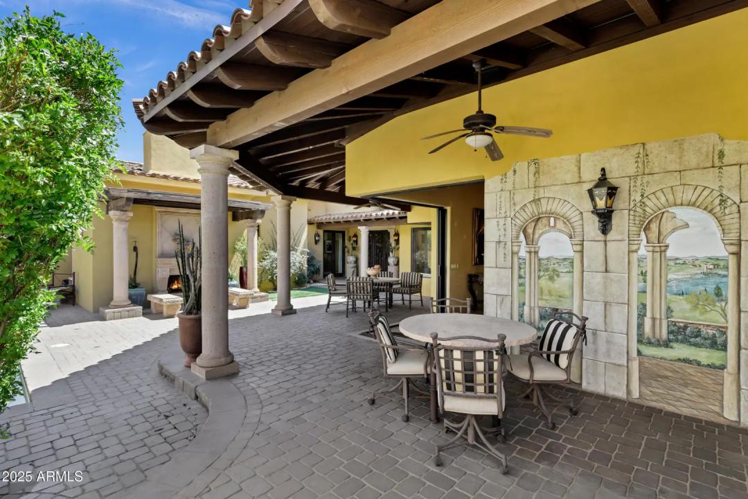 Real Estate Picture 8