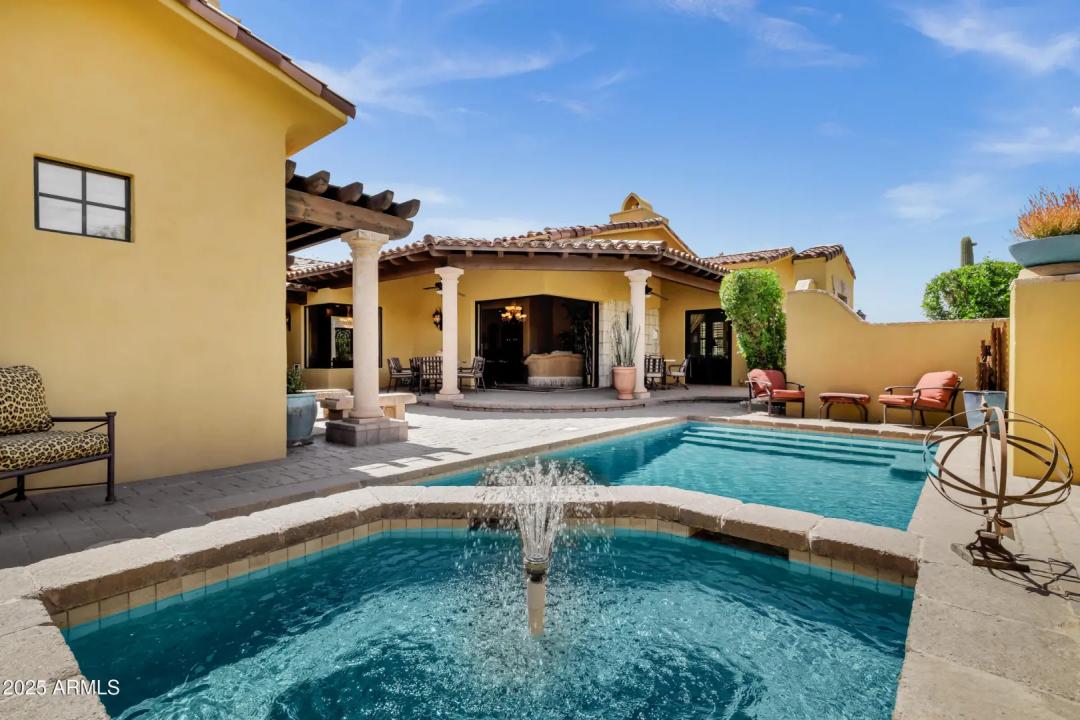 Real Estate Picture 11