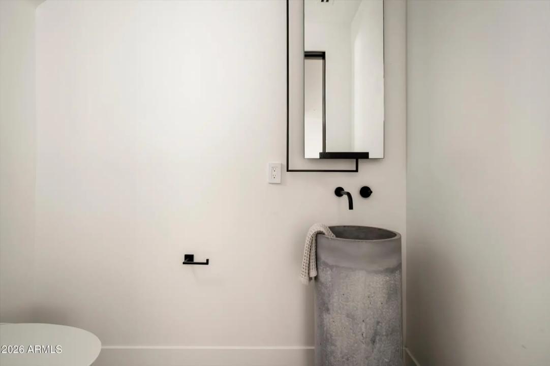 Real Estate Picture 22