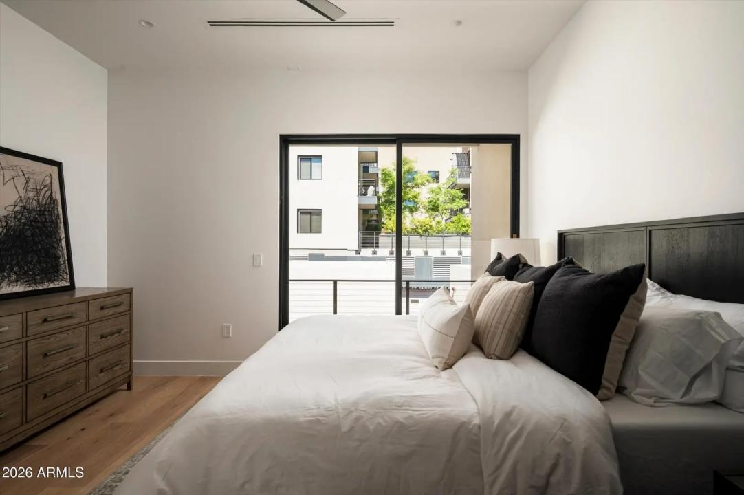 Real Estate Picture 28