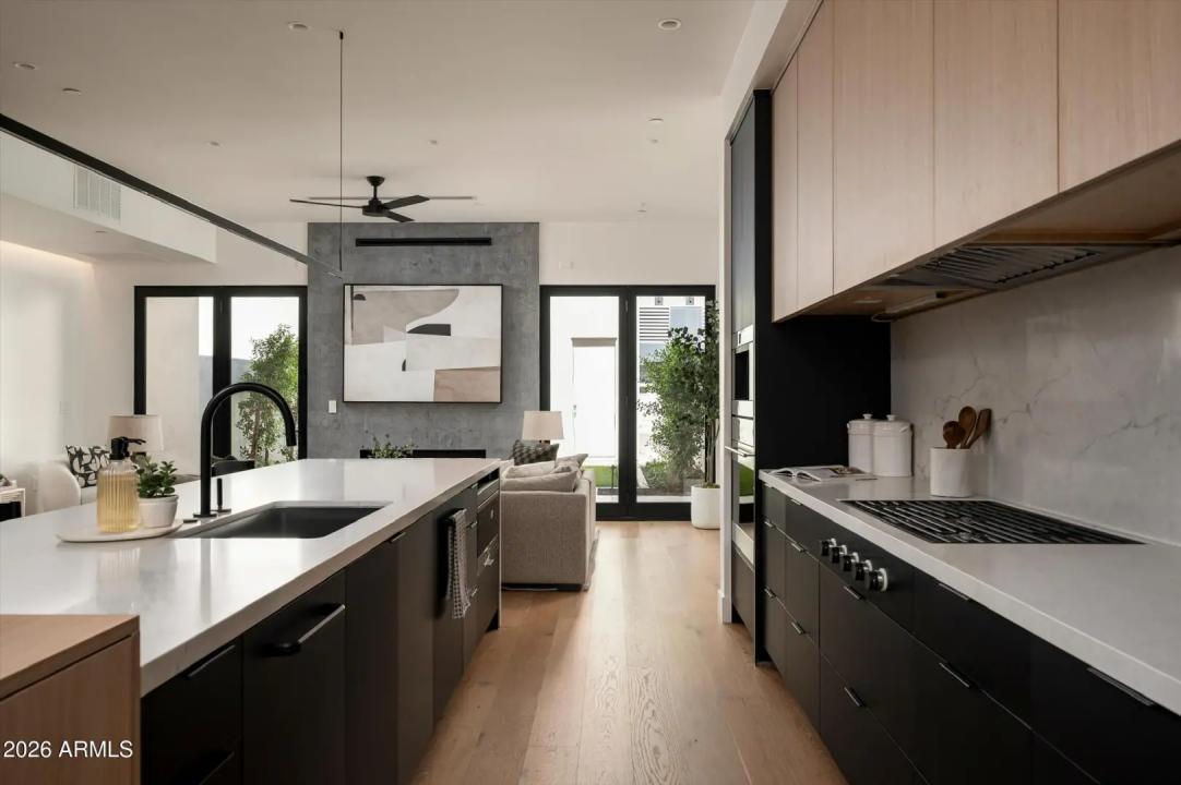 Real Estate Picture 10