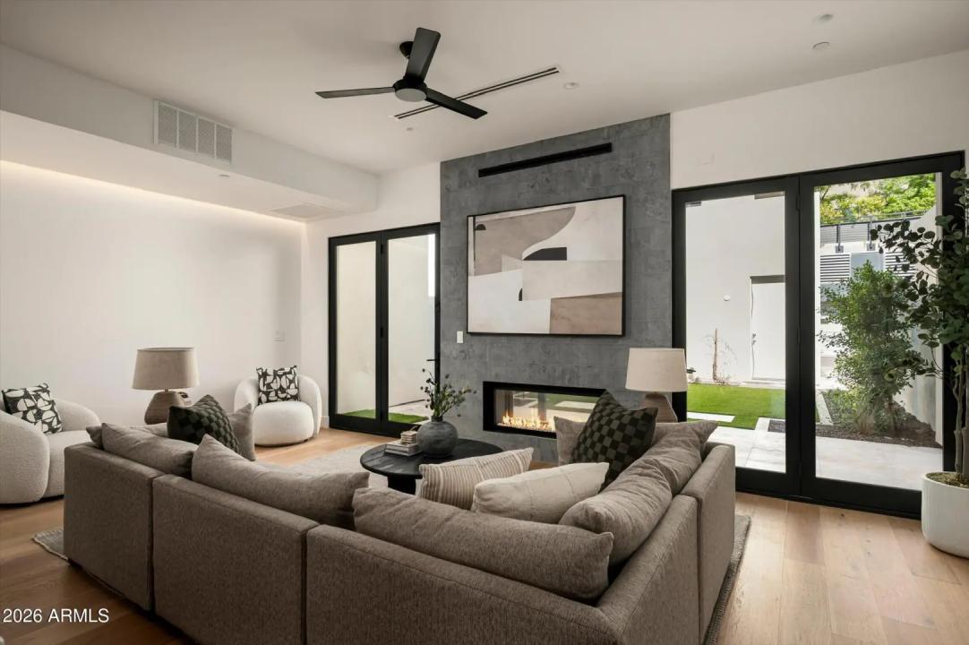 Real Estate Picture 13