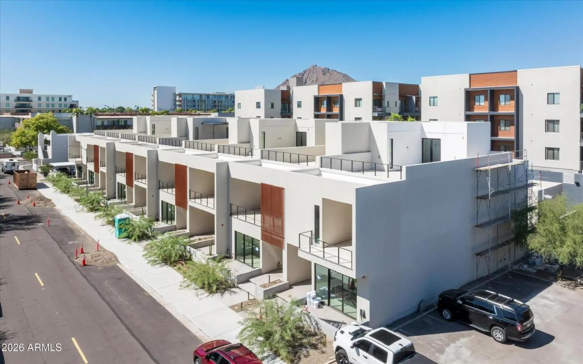 Real Estate Picture 48