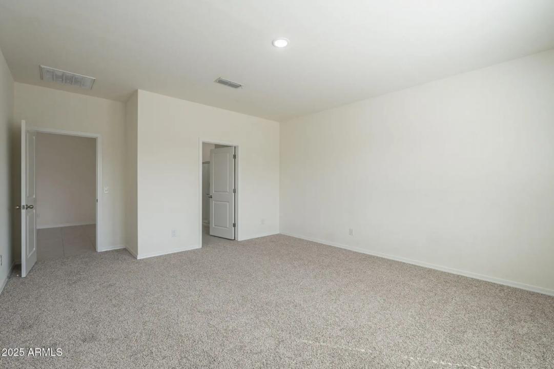Real Estate Picture 15