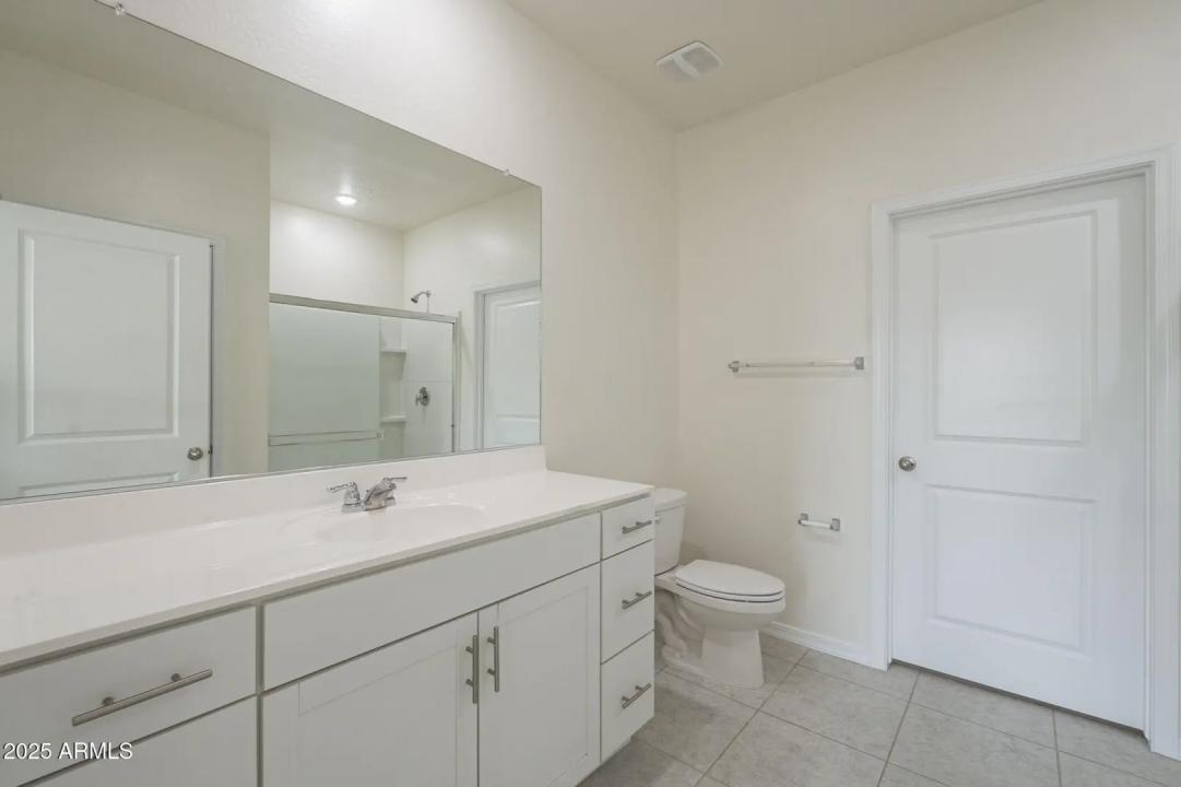 Real Estate Picture 16