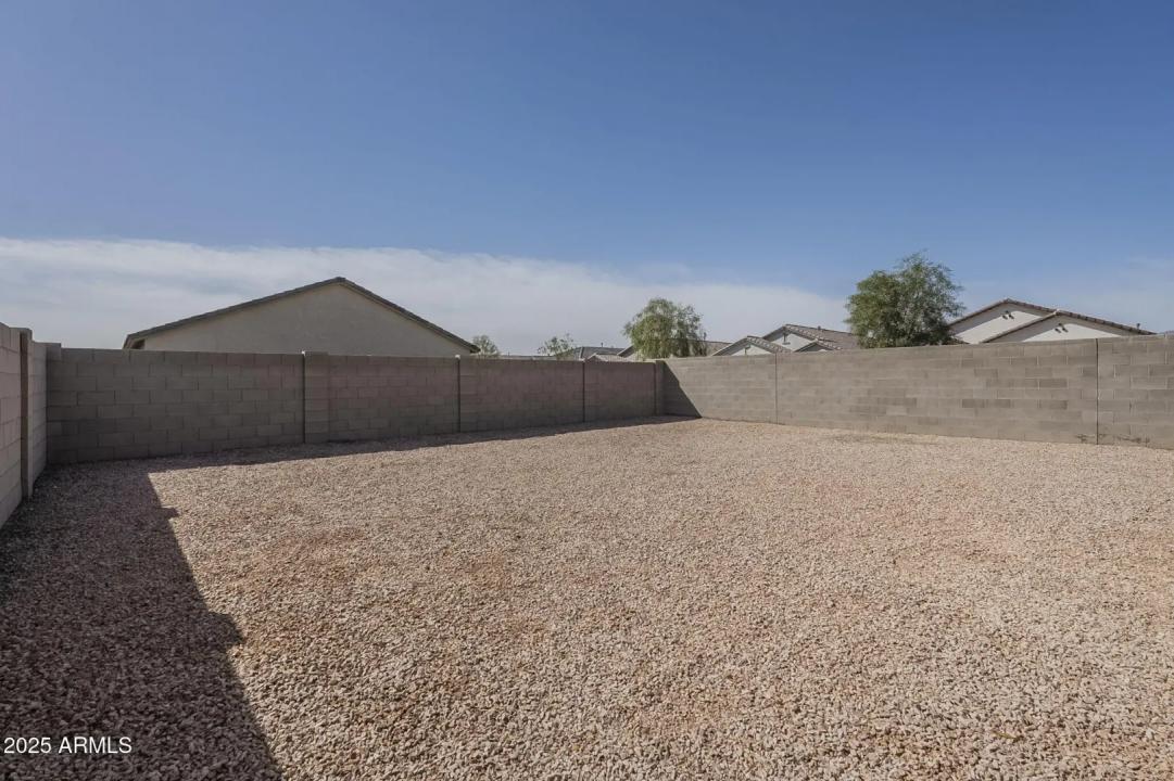 Real Estate Picture 22