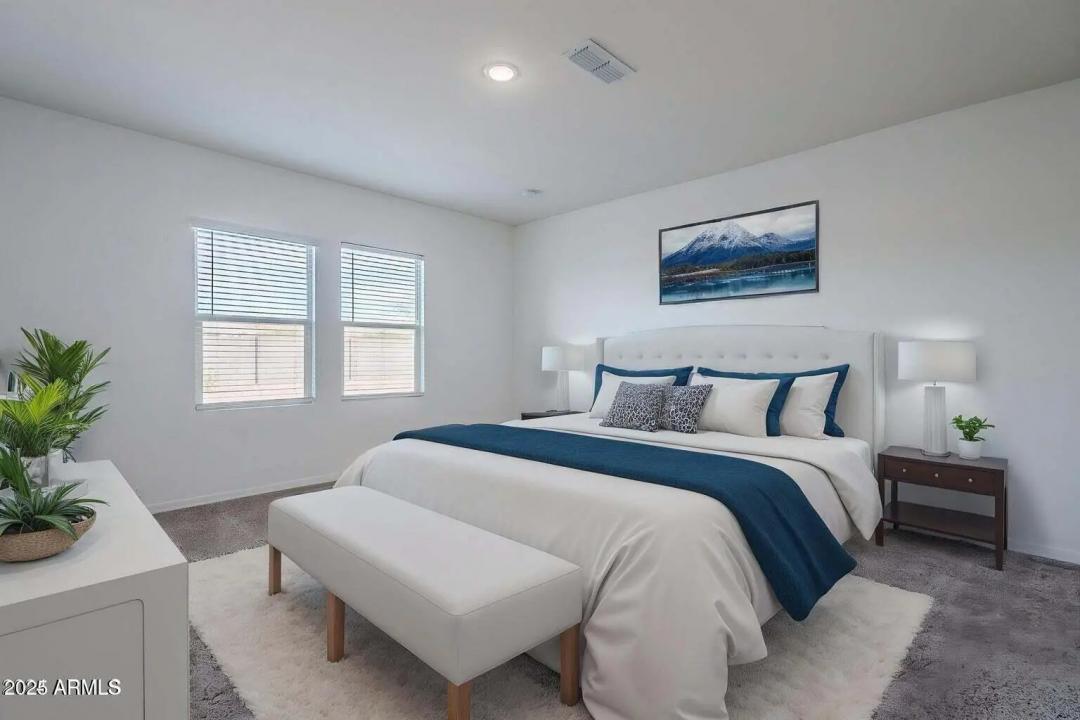 Real Estate Picture 10