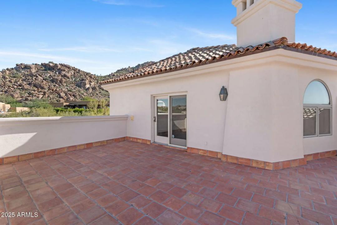 Real Estate Picture 19