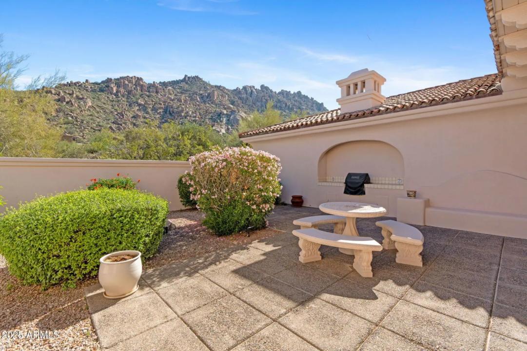 Real Estate Picture 24