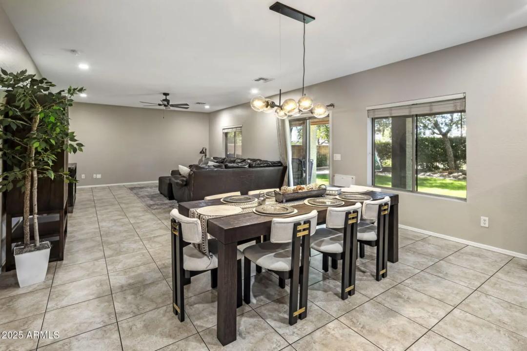 Real Estate Picture 11