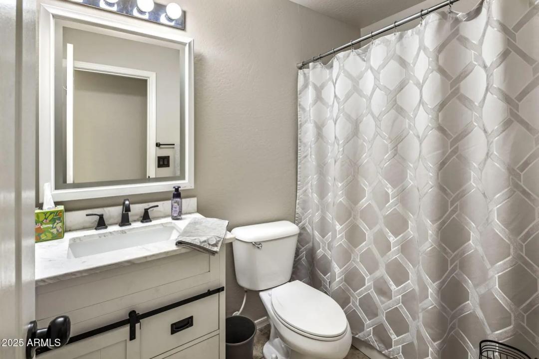 Real Estate Picture 12