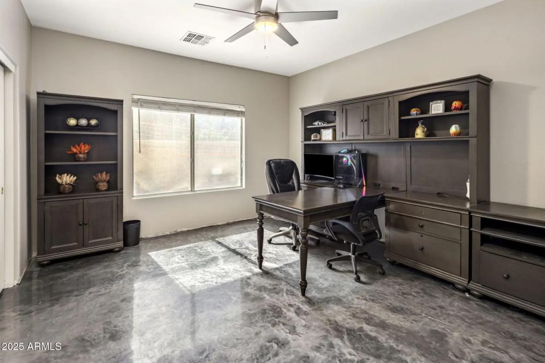 Real Estate Picture 13