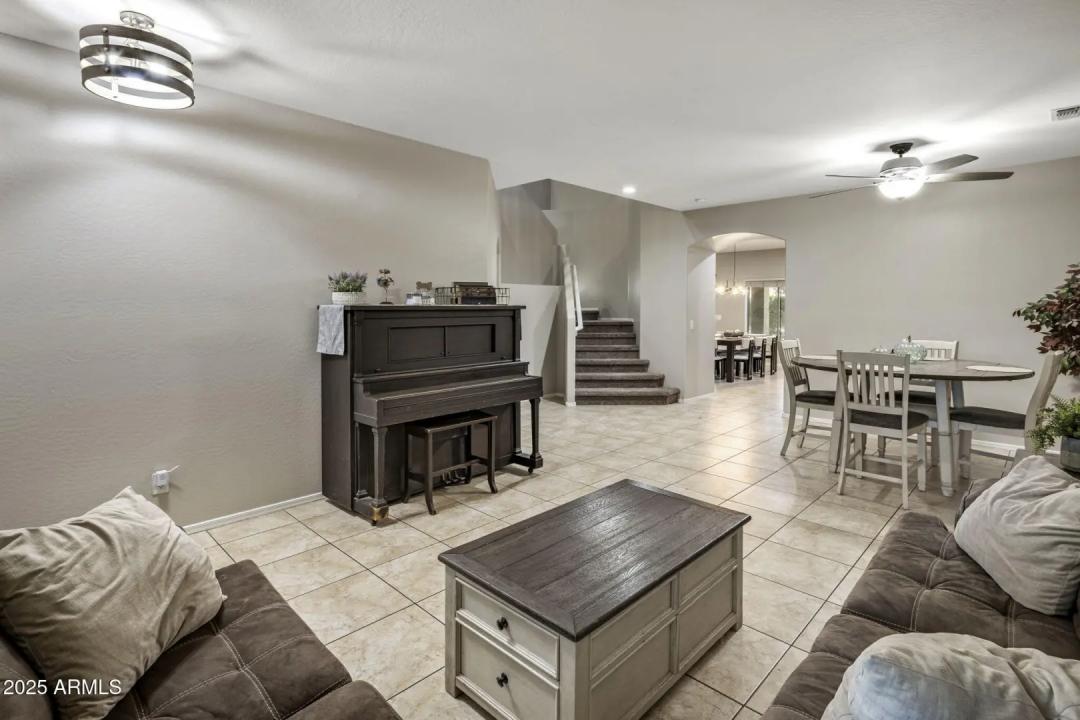 Real Estate Picture 16