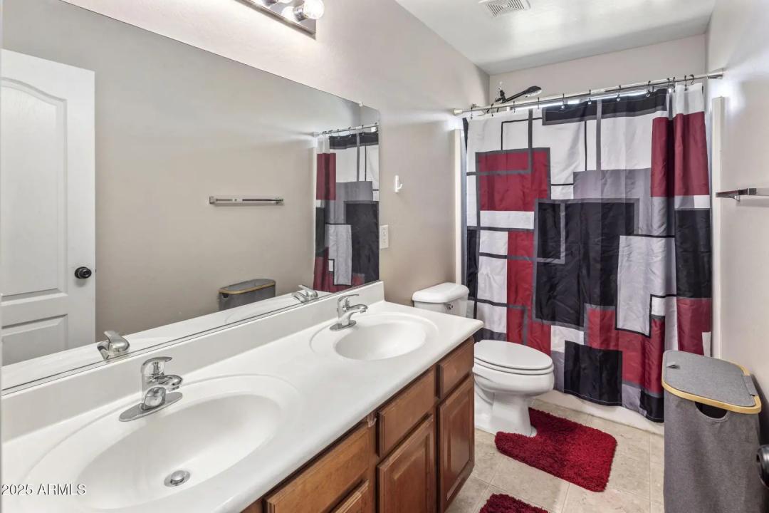 Real Estate Picture 26