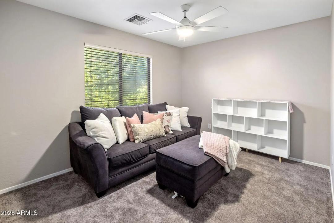 Real Estate Picture 24