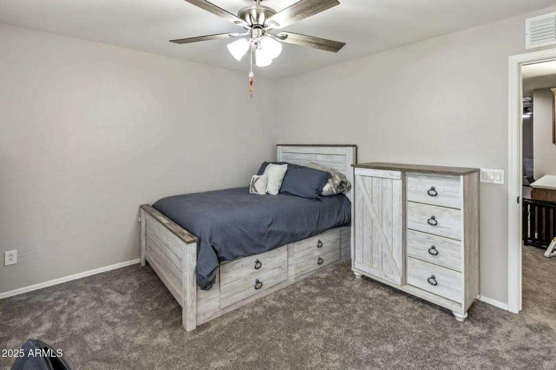 Real Estate Picture 30