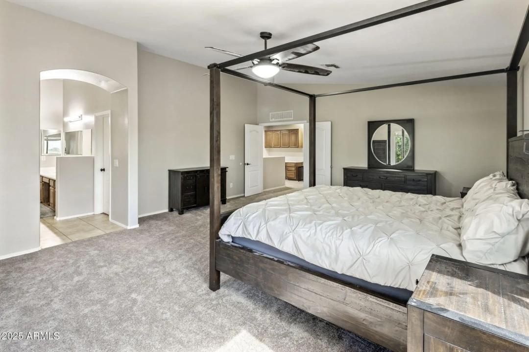 Real Estate Picture 19