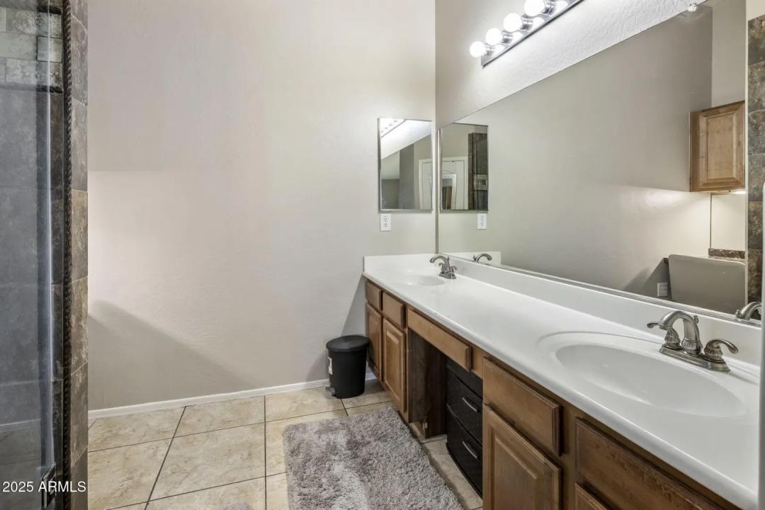 Real Estate Picture 21