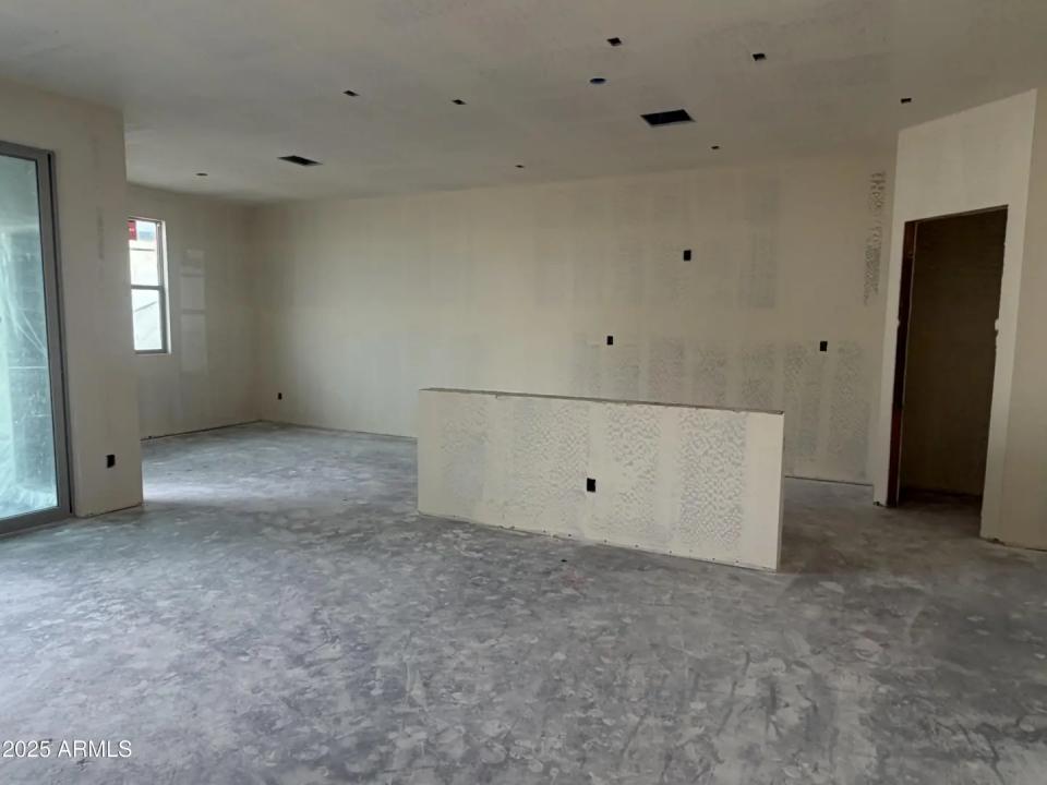 Real Estate Picture 5